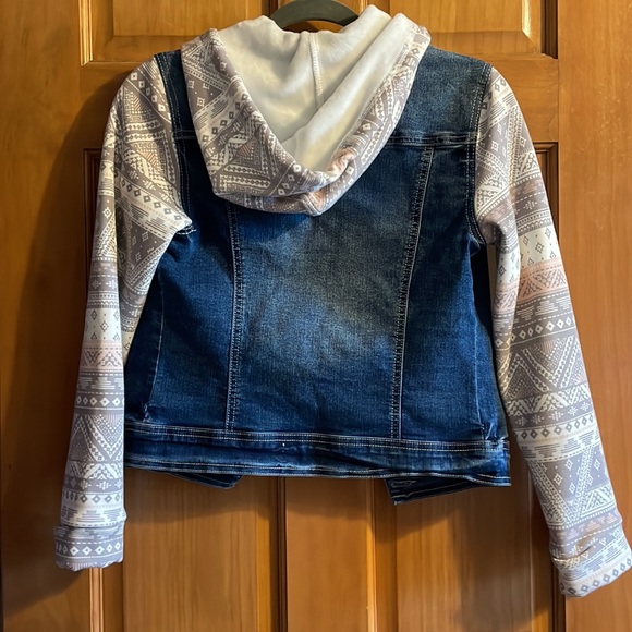 Jean Jacket - Picture 2 of 3